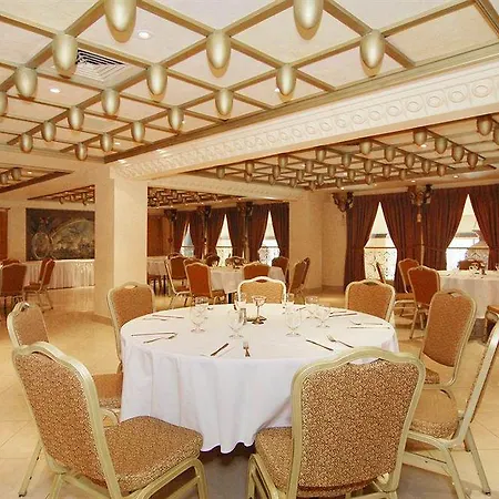 Best Western Plus Montreal Downtown- Hotel Europa 