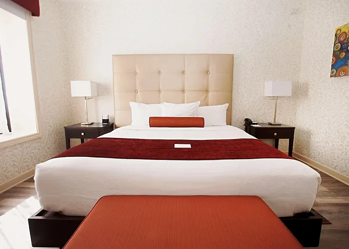 Best Western Plus Montreal Downtown- Hotel Europa
